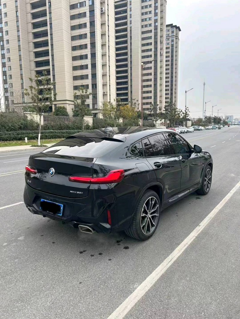 东营22年宝马X44