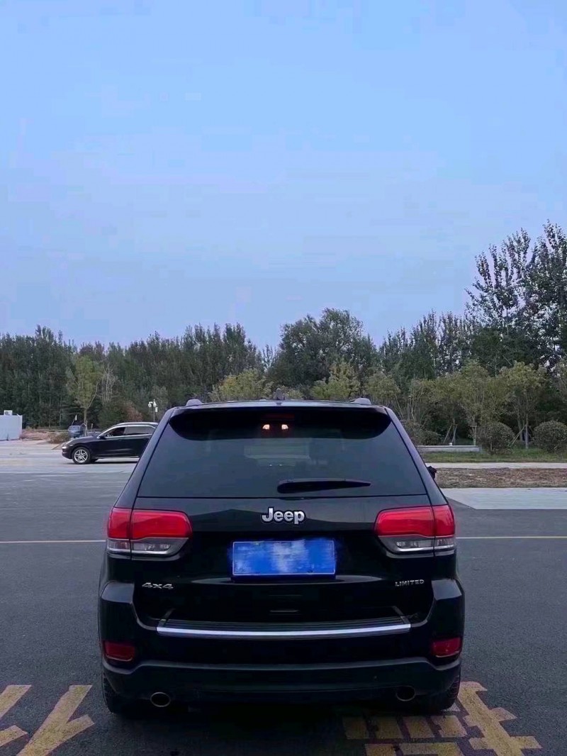 淄博15年Jeep大切诺基8