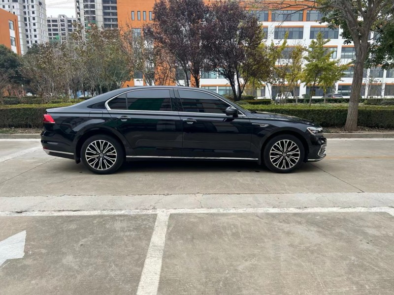 济宁22年大众辉昂4