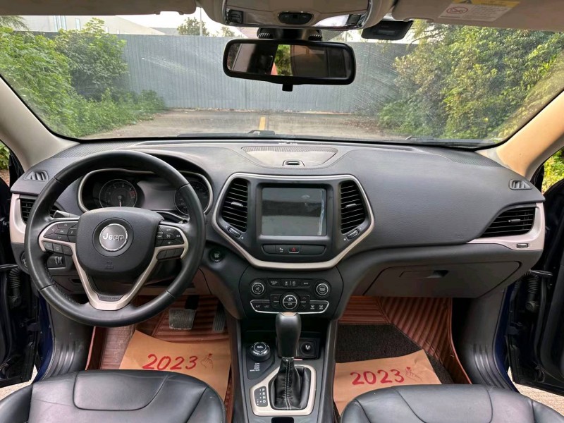 徐州17年Jeep自由光7