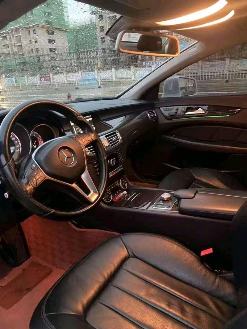 邯郸14年奔驰CLS7
