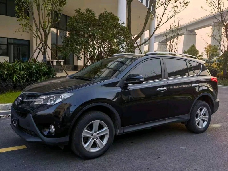 臺州14年豐田RAV4榮放3