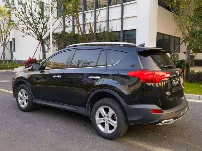 臺州14年豐田RAV4榮放8