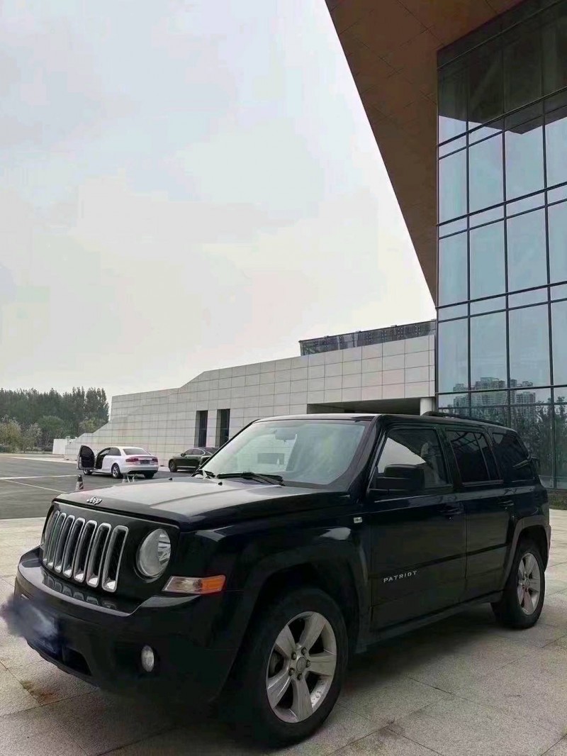 枣庄15年Jeep自由客2