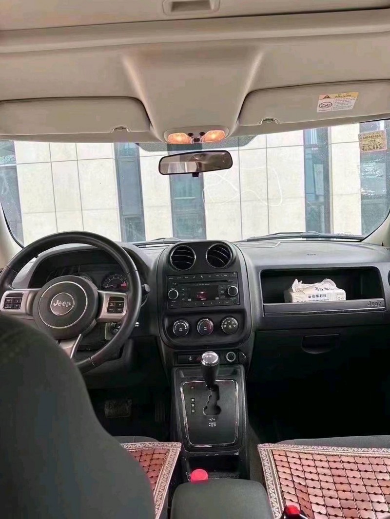 枣庄15年Jeep自由客7