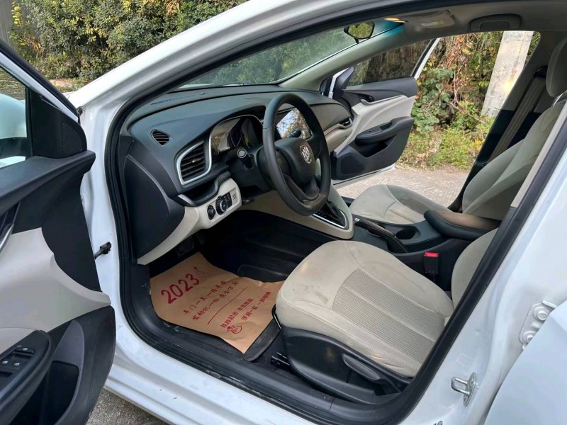 徐州20年别克英朗4