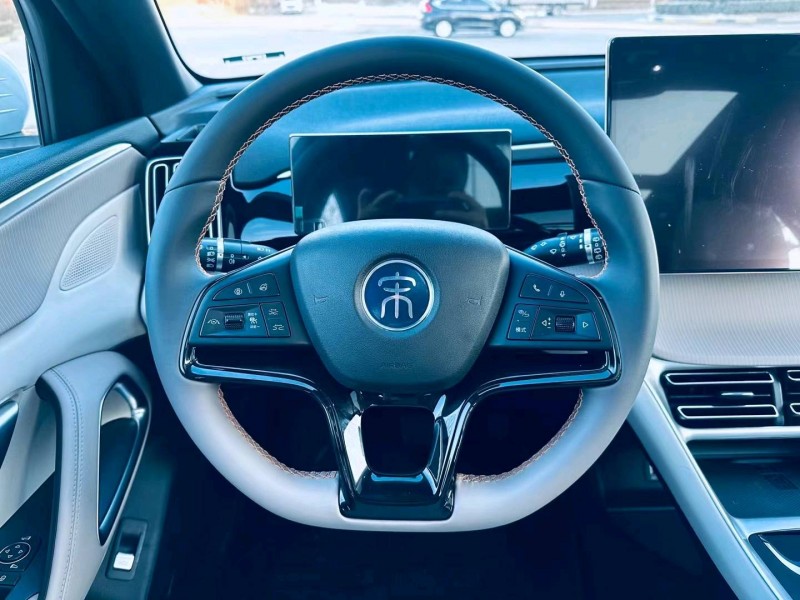 沈阳23年比亚迪宋9