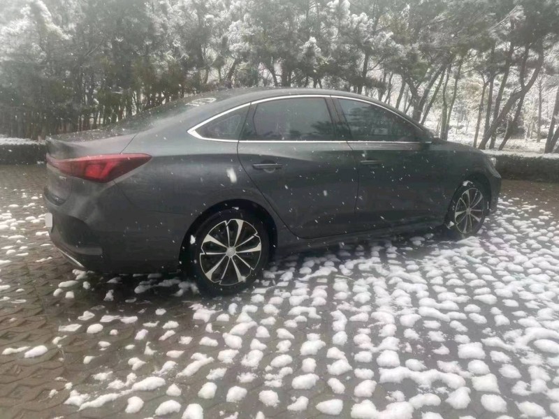 东营22年长安汽车逸动3