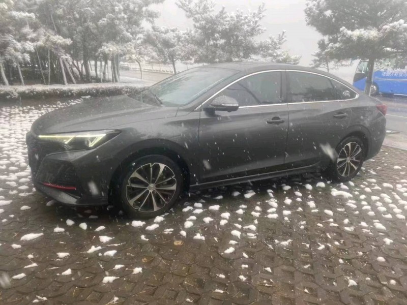 东营22年长安汽车逸动8