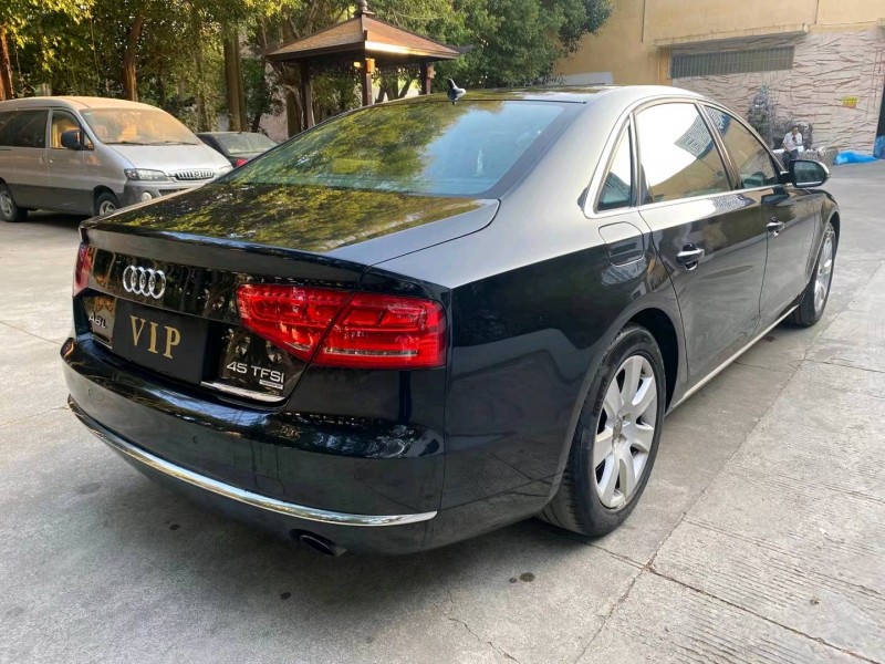 深圳13年奥迪A8L9
