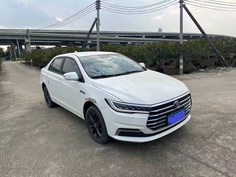 梧州21年比亞迪秦2
