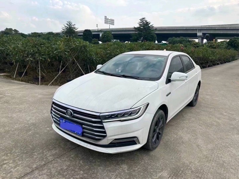 梧州21年比亞迪秦3