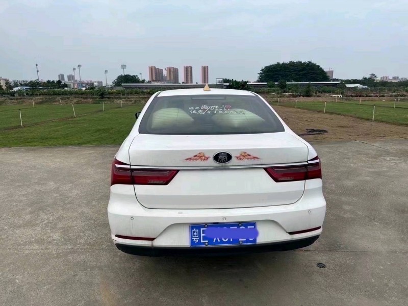 梧州21年比亞迪秦5