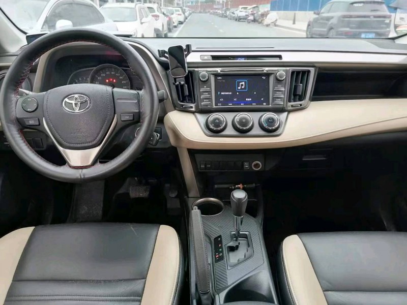 嘉兴15年丰田RAV44