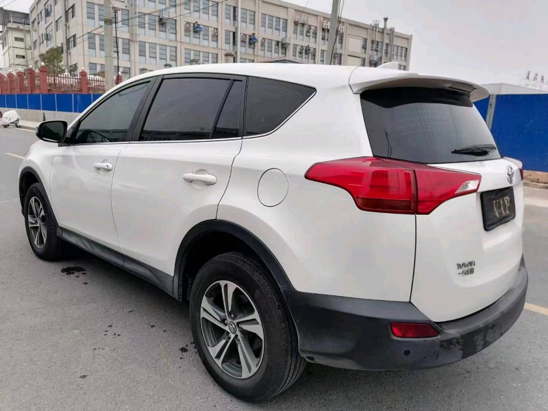 嘉兴15年丰田RAV48