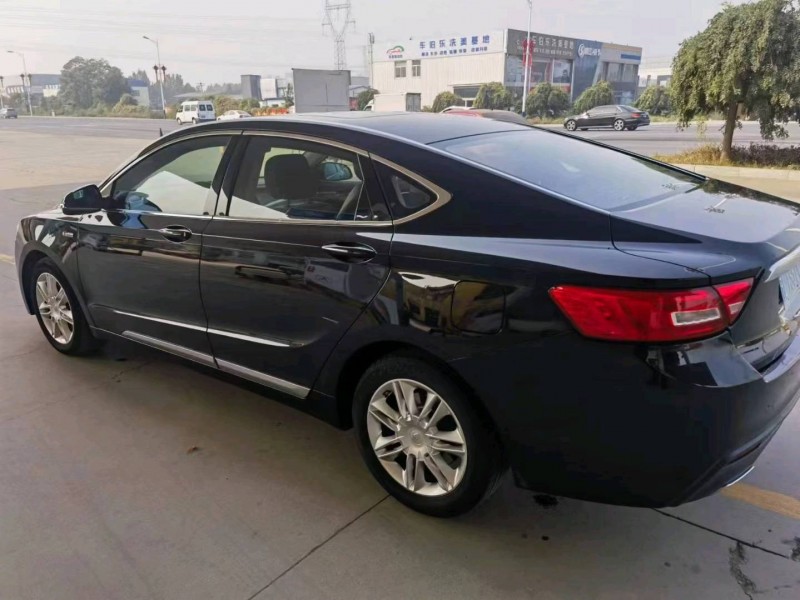 保定16年吉利博越4