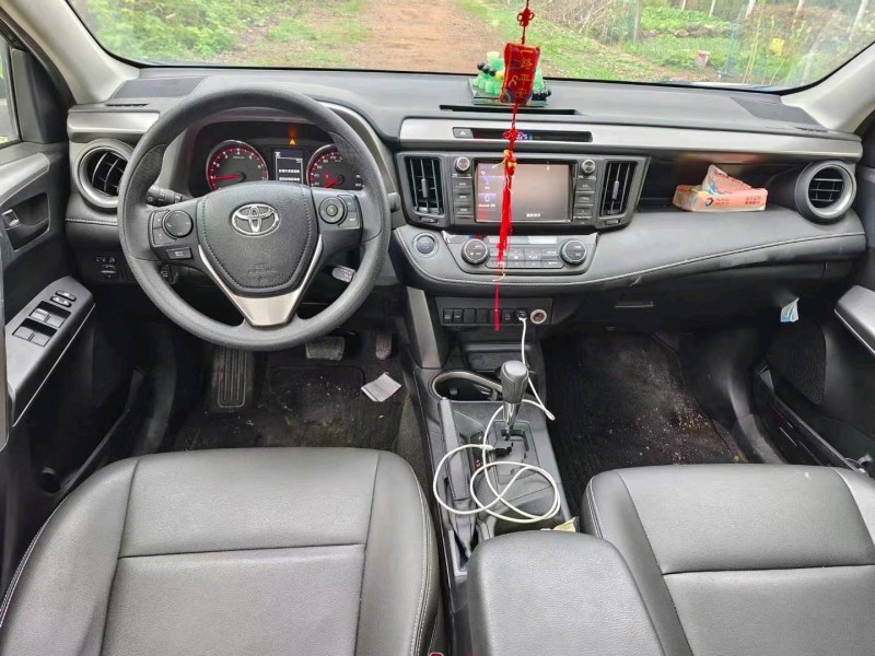 枣庄19年丰田RAV4荣放7