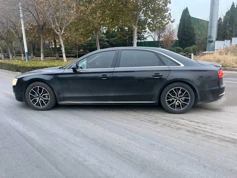 济南12年奥迪A8L5