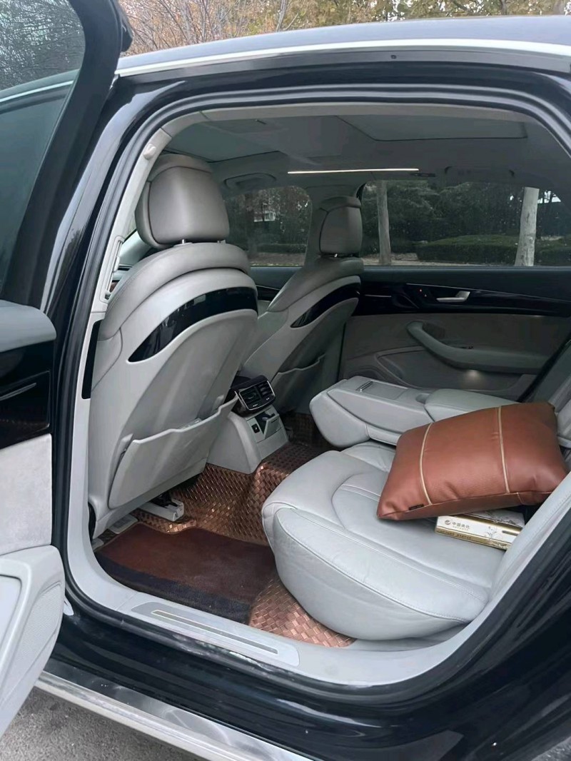 济南12年奥迪A8L6