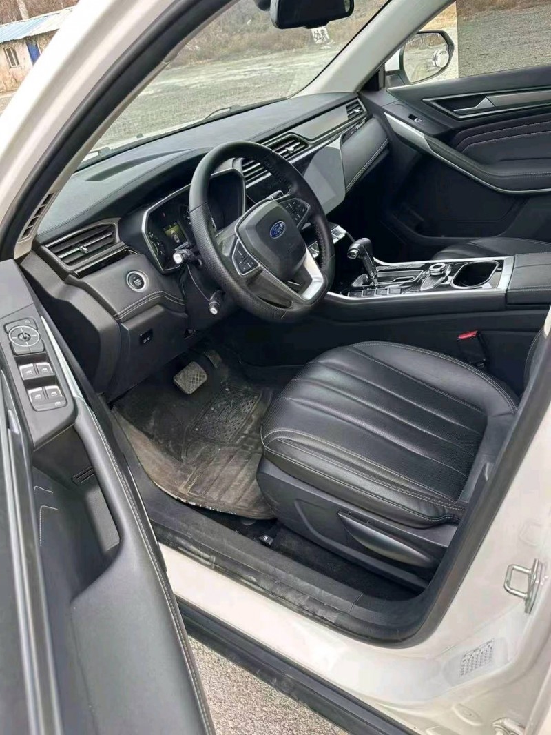 邯郸21年福特领界8