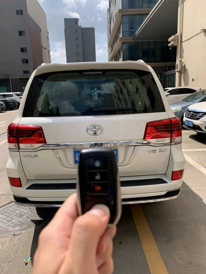 佛山19年丰田兰德酷路泽9