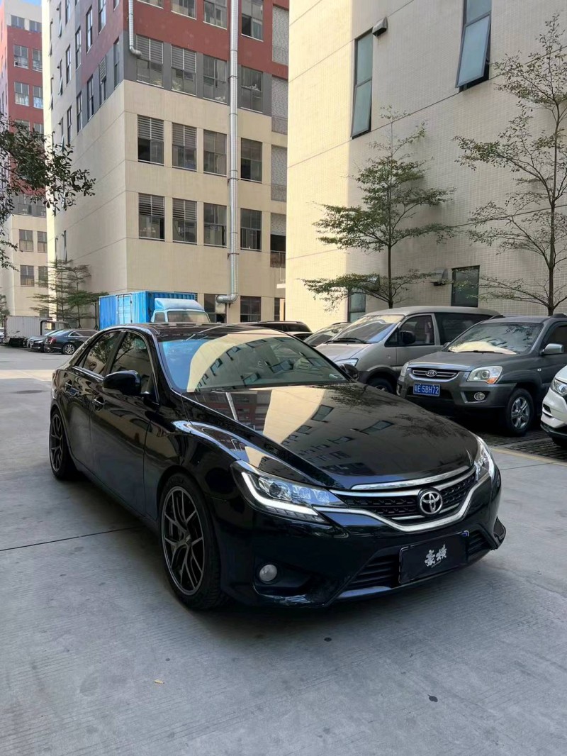 佛山13年丰田锐志2