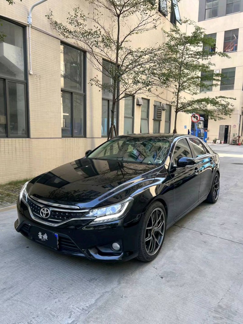 佛山13年丰田锐志3