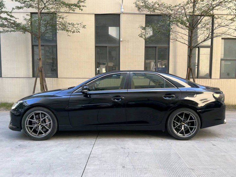 佛山13年丰田锐志8