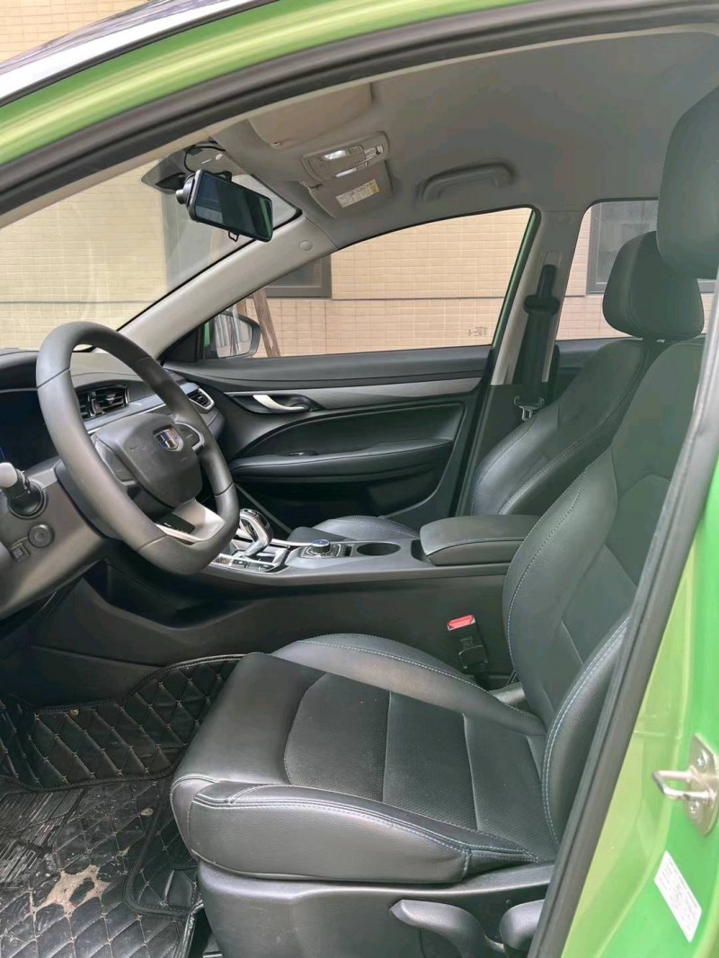 佛山21年吉利帝豪4