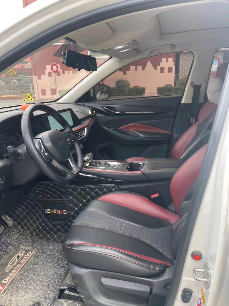 珠海21年长安汽车欧尚9