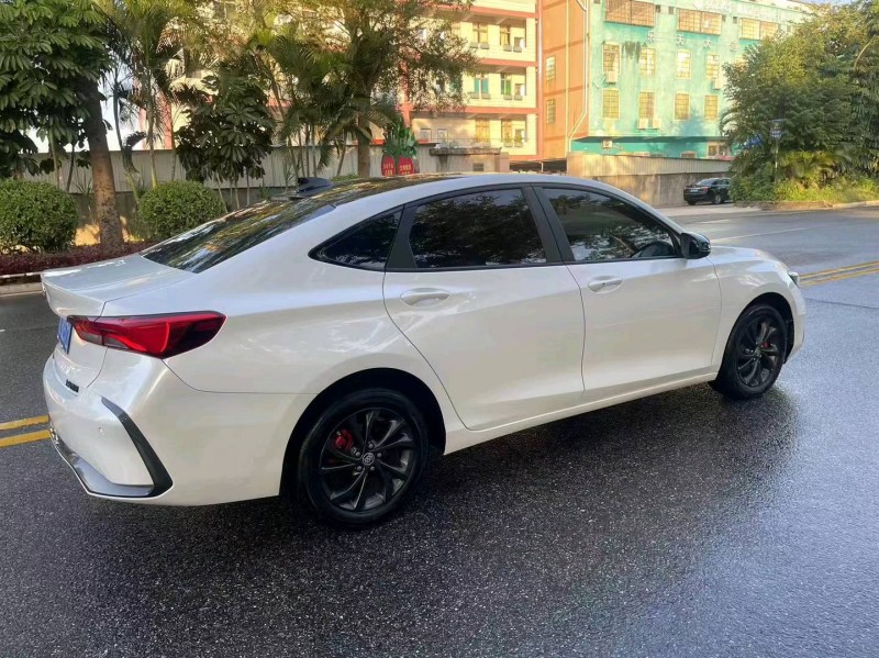 汕头23年别克威朗3