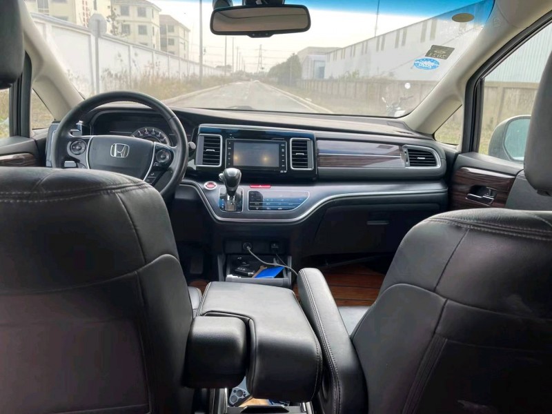 徐州17年本田艾力绅4