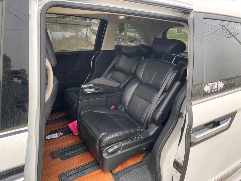 徐州17年本田艾力绅5