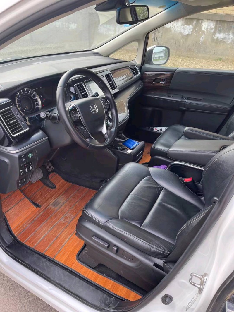 徐州17年本田艾力绅6