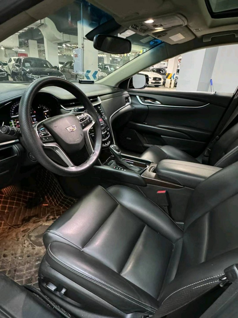 成都19年凯迪拉克XTS6