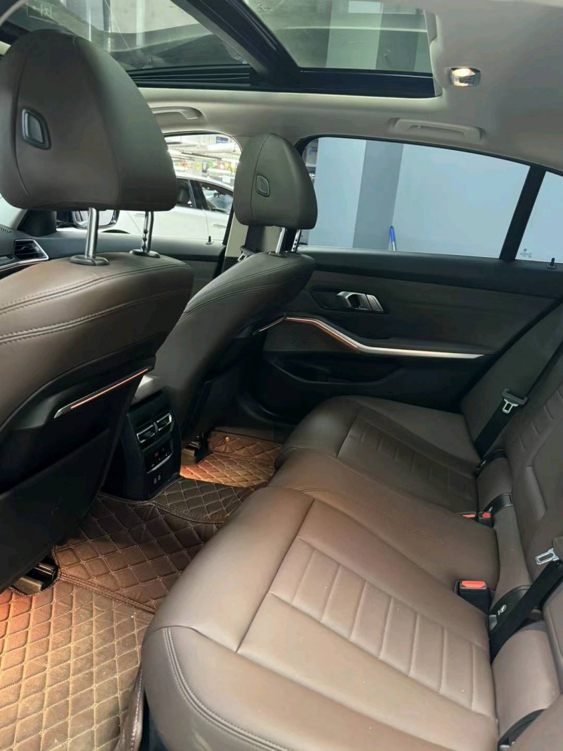 成都20年宝马3系6