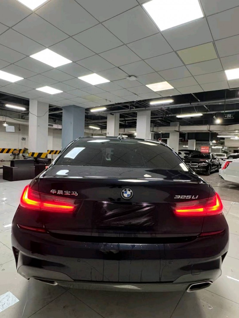 成都20年宝马3系8