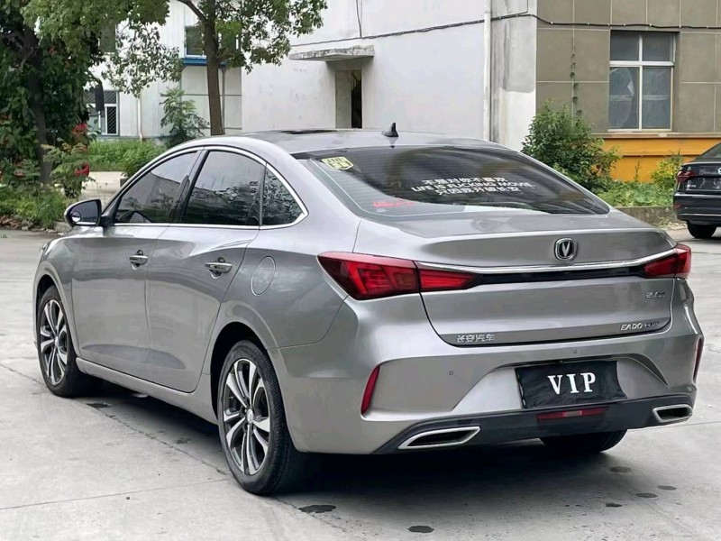 襄陽20年長安汽車逸動4