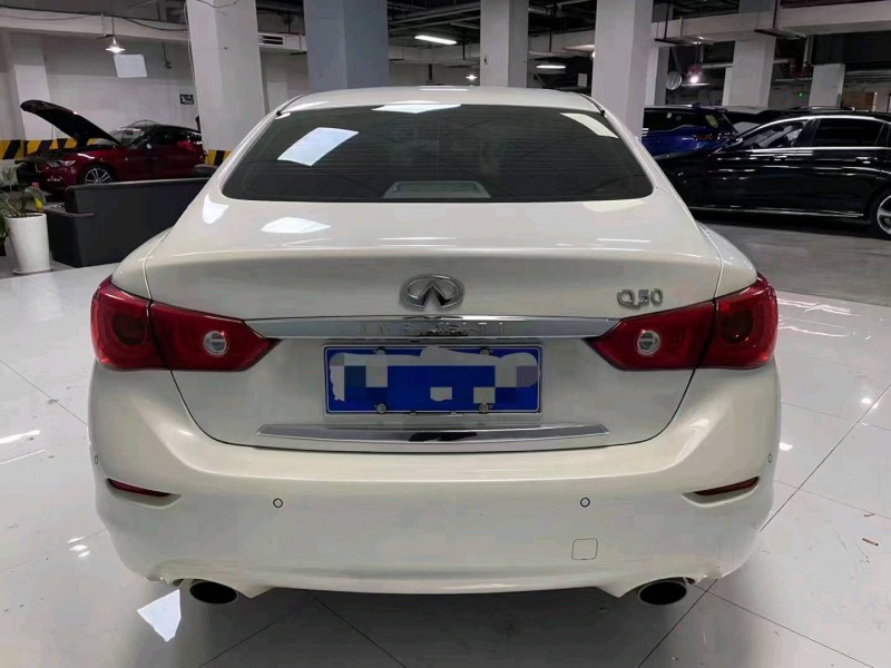 成都17年英菲尼迪Q50L9