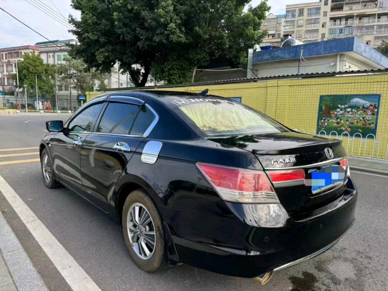 广州13年本田雅阁4