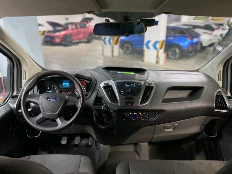 成都17年福特全顺4