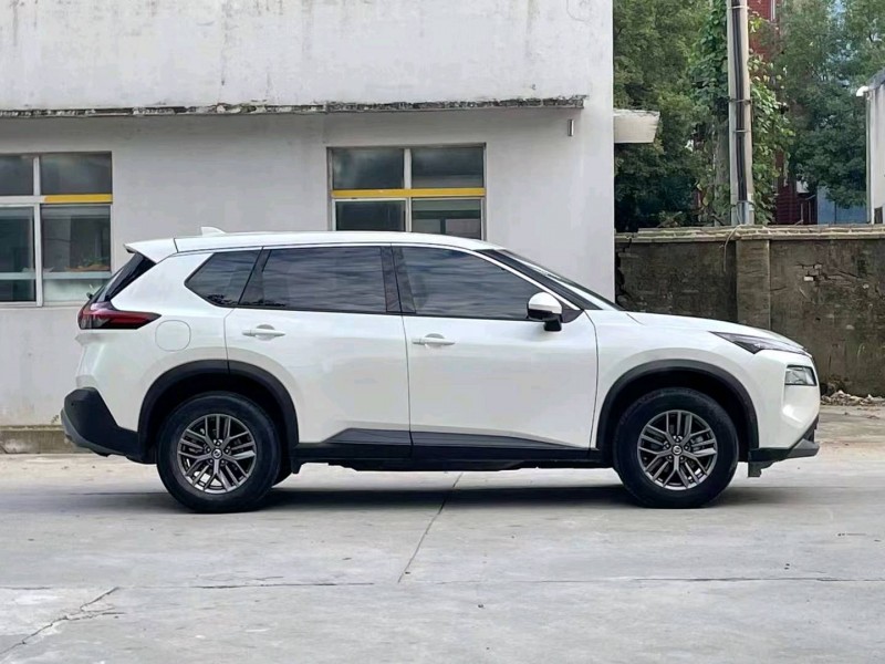 襄陽22年日產奇駿3