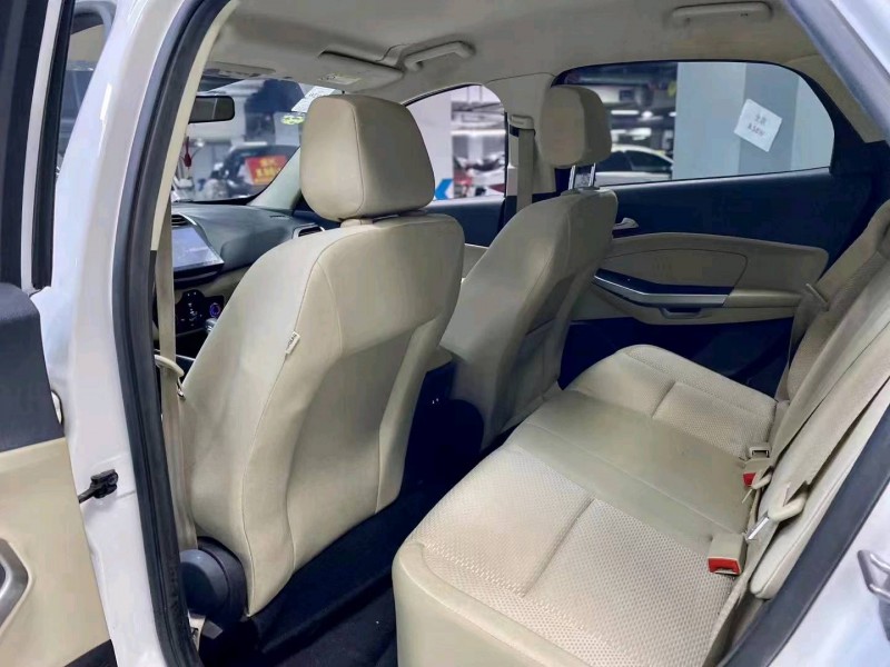 成都18年福特福睿斯7