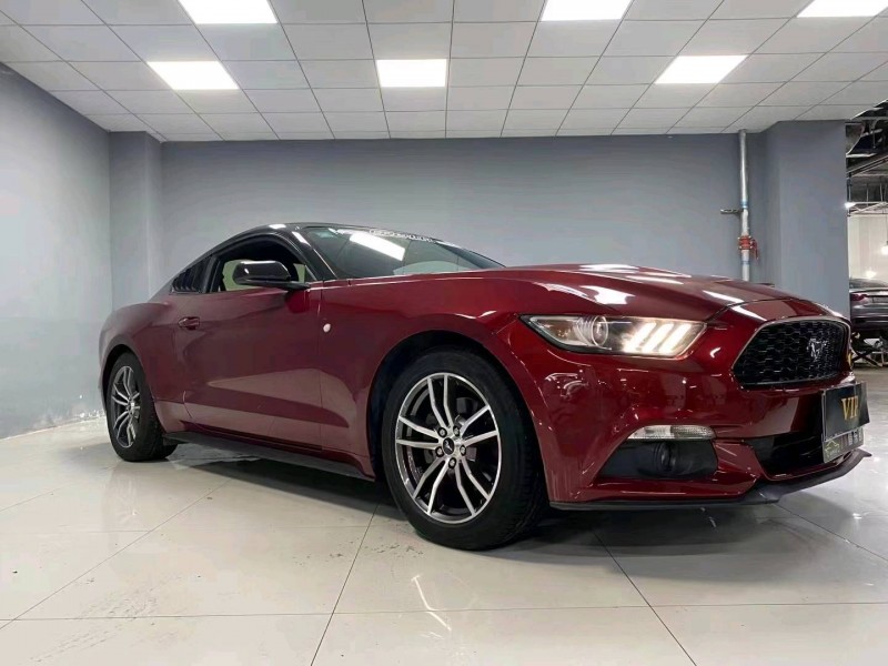 成都17年福特野马2