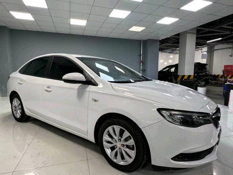 成都21年别克英朗3