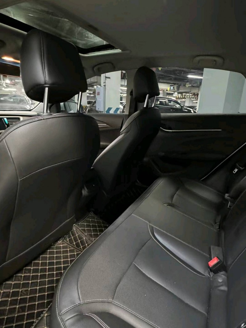 成都21年别克英朗7