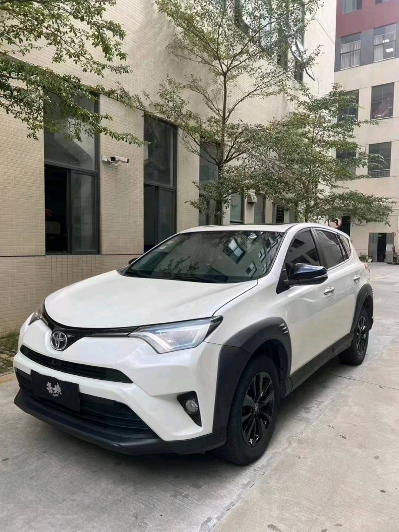 汕头19年丰田RAV4荣放3