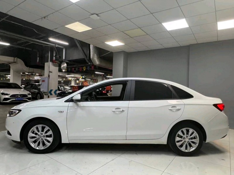 成都20年别克英朗8