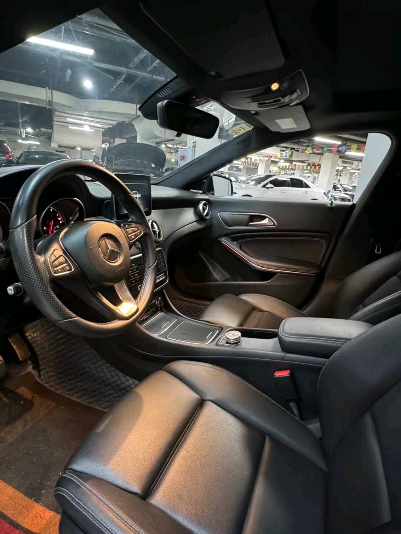 成都17年奔驰CLA6