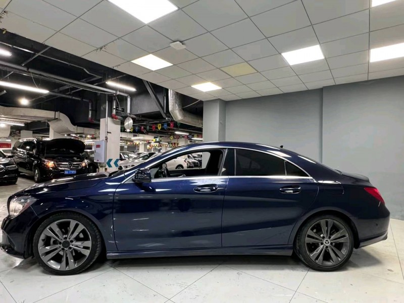 成都17年奔驰CLA8